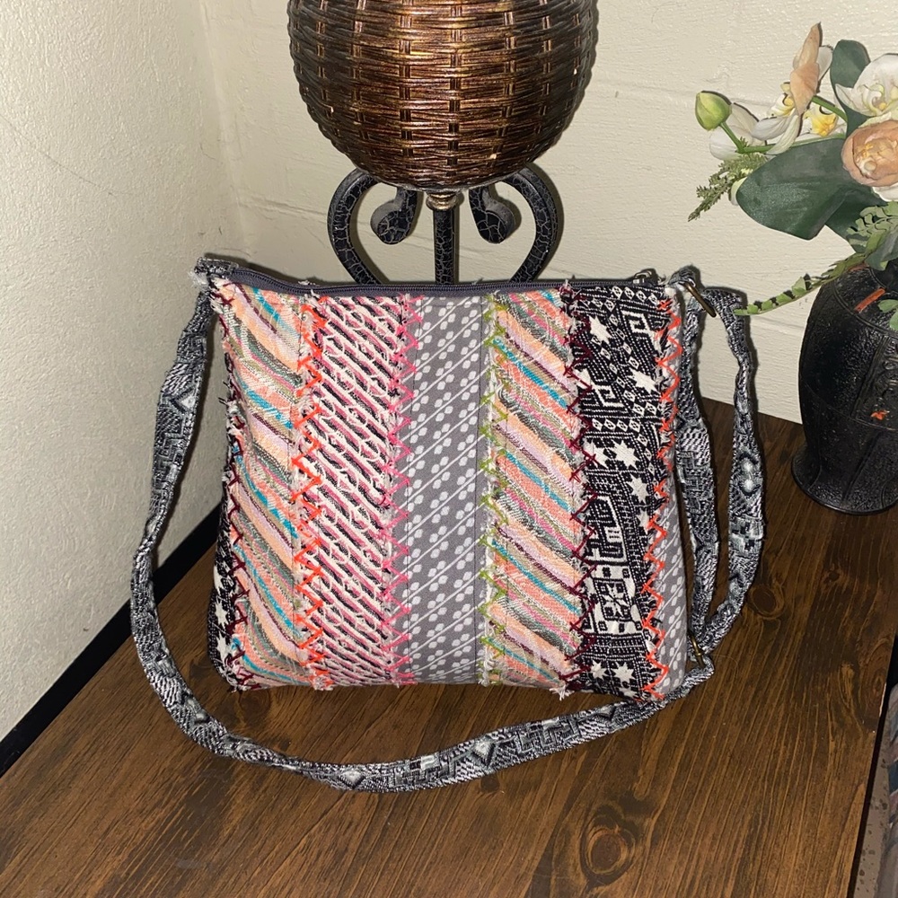 Demdaco Your Journey Crossbody Bag